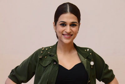 shraddha-das-at-brahmaramba-theatre-for-psv-garuda-vega